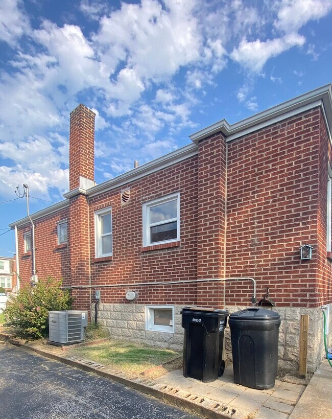 Side - 9014 Pilot Ave