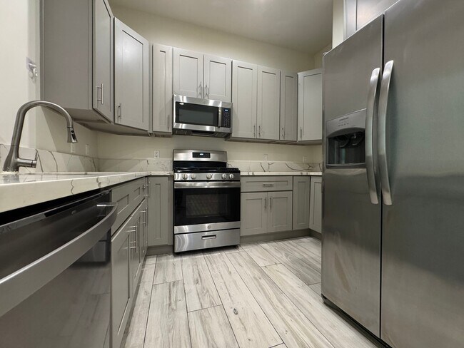 Building Photo - 14224 Friar St