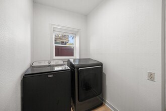 Building Photo - 1811 30th St