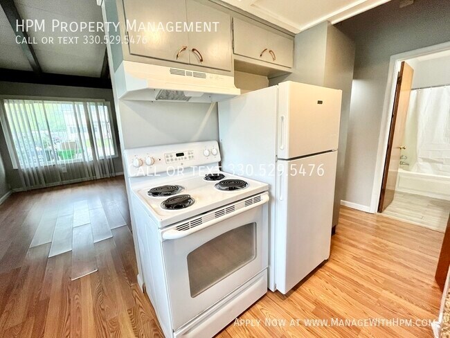 Building Photo - 92 Riveredge Pkwy