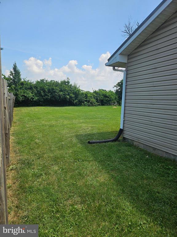 Building Photo - 14786 Sherwood Dr