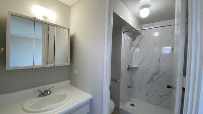 Building Photo - 1 Bedroom 1 Bath Unit for Rent in Punahou ...