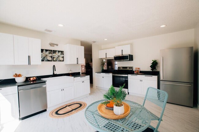 Building Photo - 21523 Hyerwood