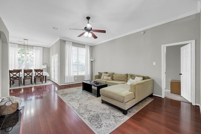 Building Photo - 1427 Chesterpoint Dr
