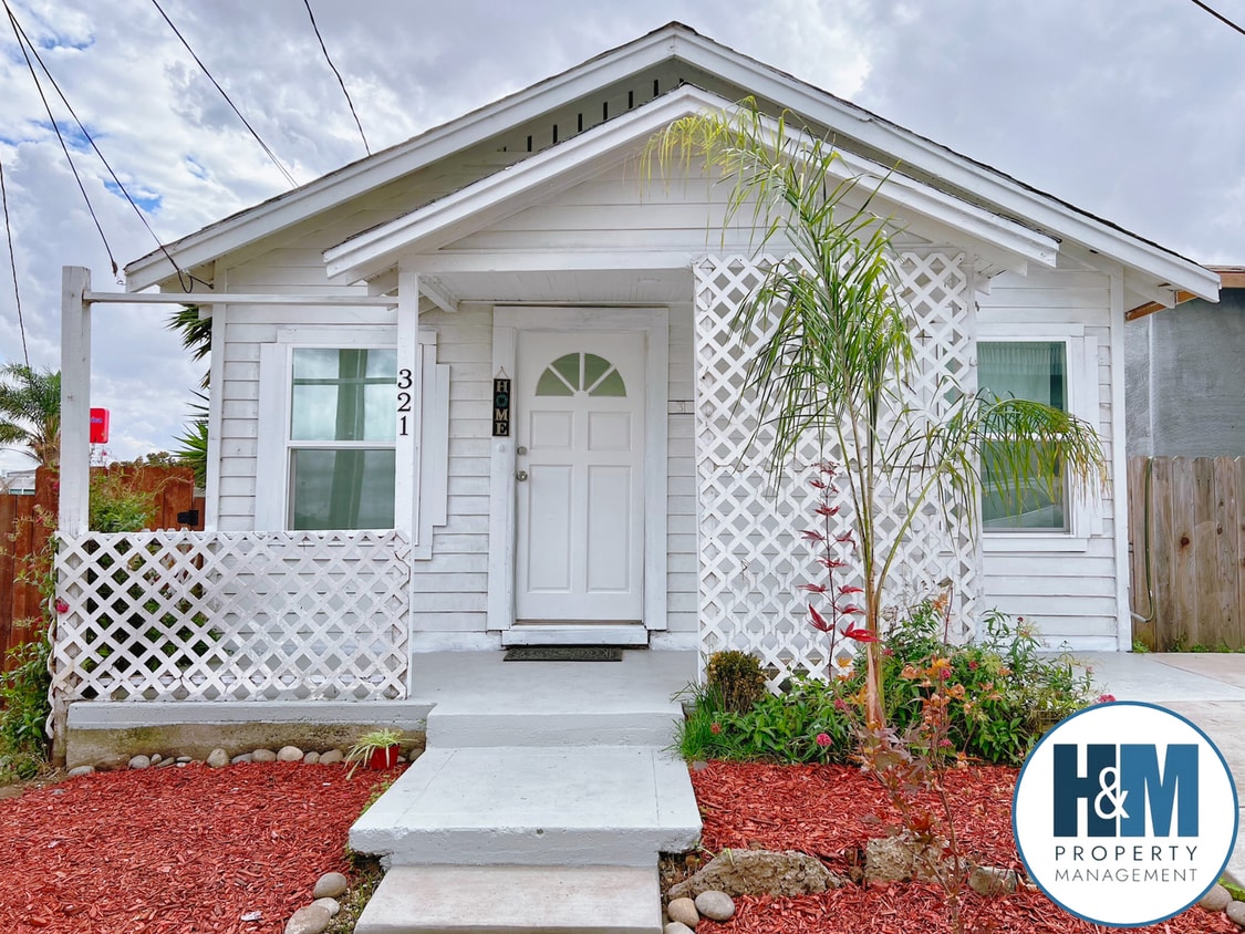 Primary Photo - 2 Bedroom Home in Hollister