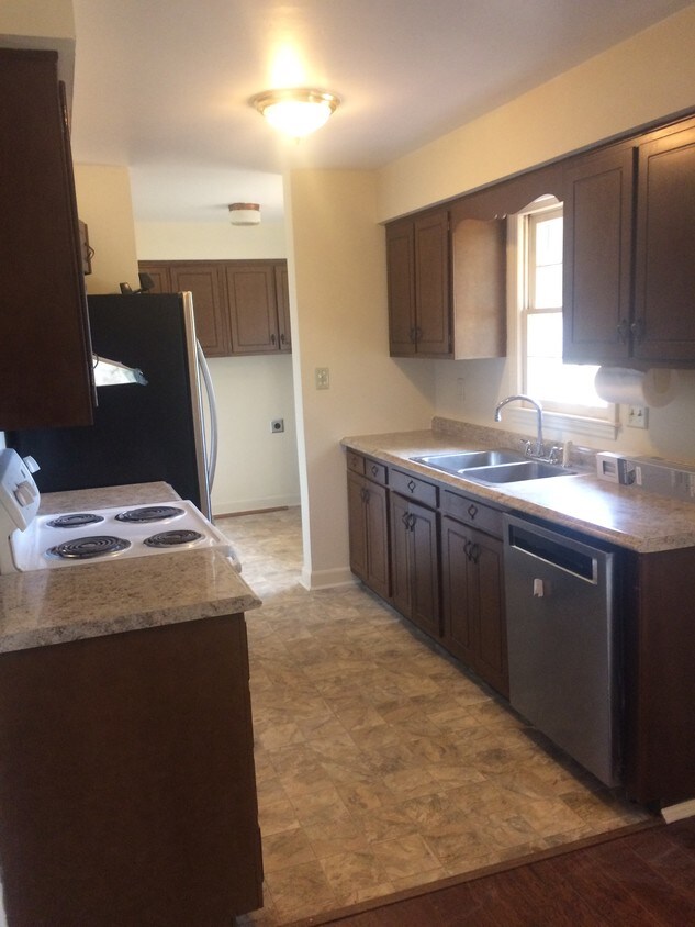 Foto principal - 570 Zion Hill Rd