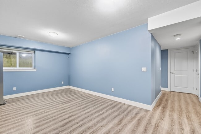 Photo du bâtiment - 6776-183B 183B St