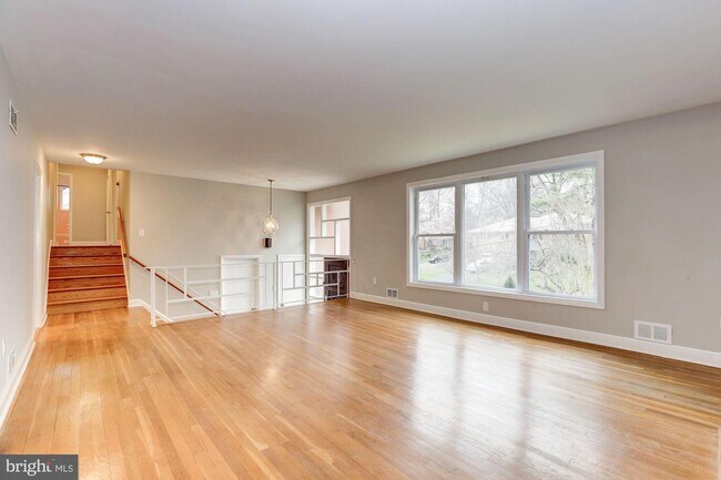 Foto del edificio - 5712 Tanglewood Dr