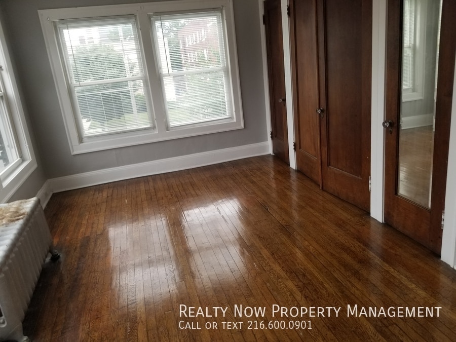 Primary Photo - 11871 Lake Ave