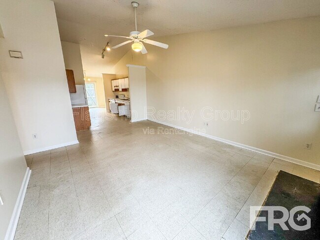 Foto del edificio - 3313 Parkway Ct