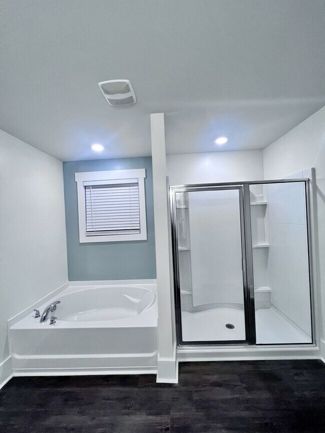 Foto del edificio - Magnificent 4 Bedroom Home!!