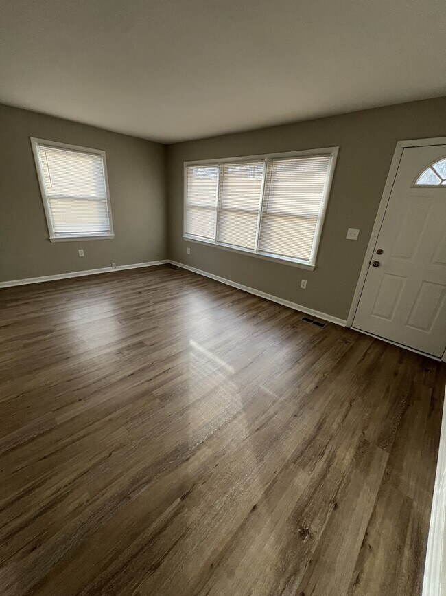 Foto del edificio - 413 Bailey Ln