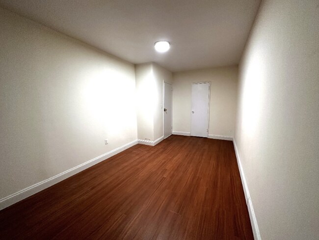 Foto del edificio - 78-21 32nd Ave