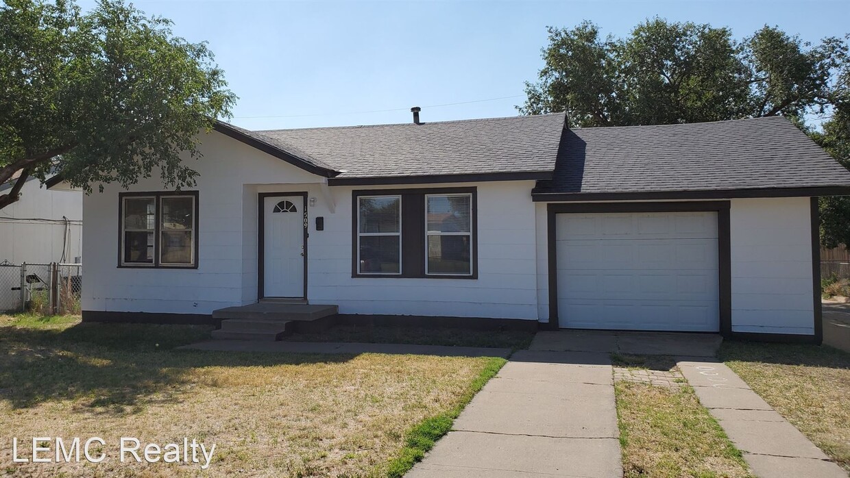 Primary Photo - 3 br, 1 bath House - 1509 W. 48th