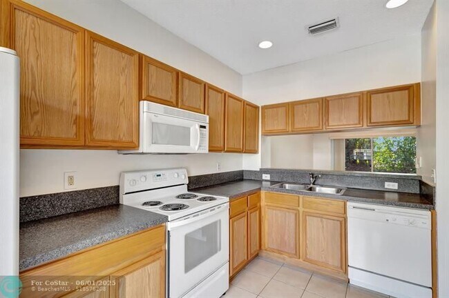 Foto del edificio - 5047 Palmbrooke Cir