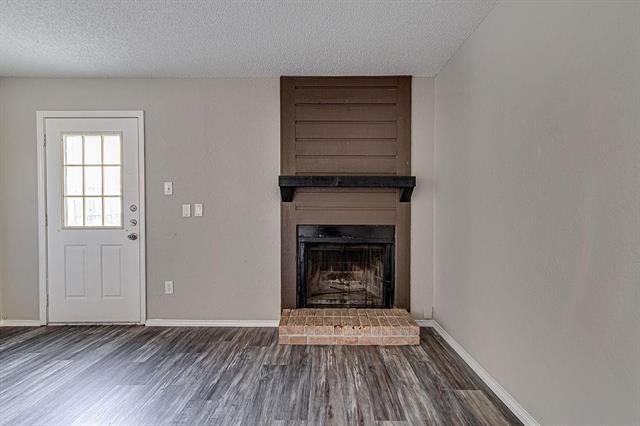 Foto del edificio - 836 NW Summercrest Blvd