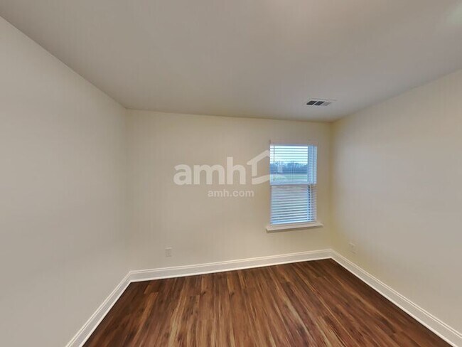 Building Photo - 5309 Virtue Ave