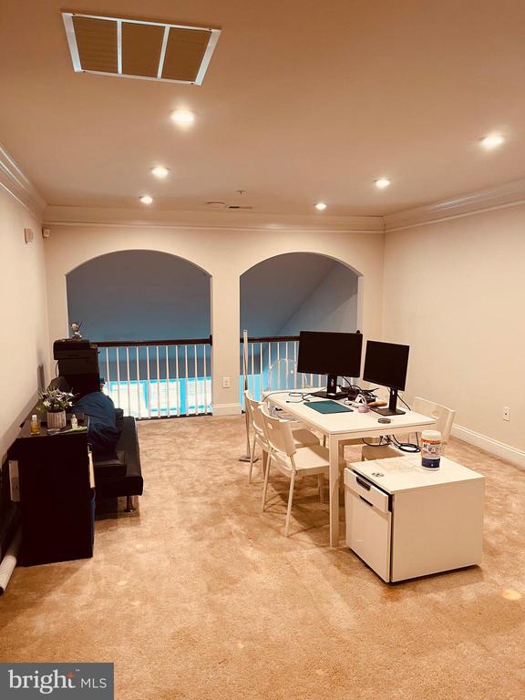 Foto del edificio - 517 Cliff Ln