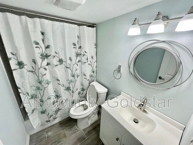 Foto del edificio - 21287 Gertrude Ave