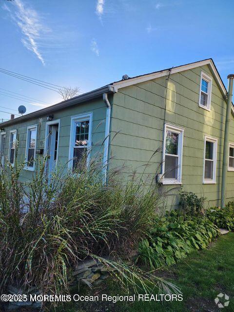Building Photo - 53 N Jackson Ave