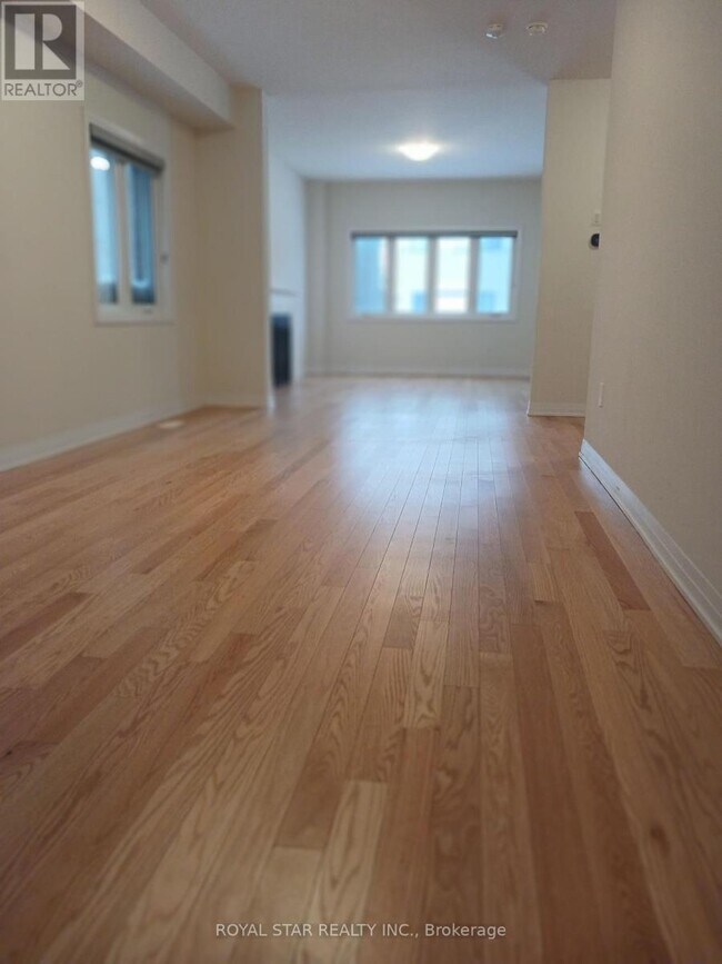 Photo du bâtiment - 113 Waters Wy