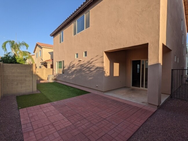 Building Photo - Gorgeous Rancho Sahuarita home!