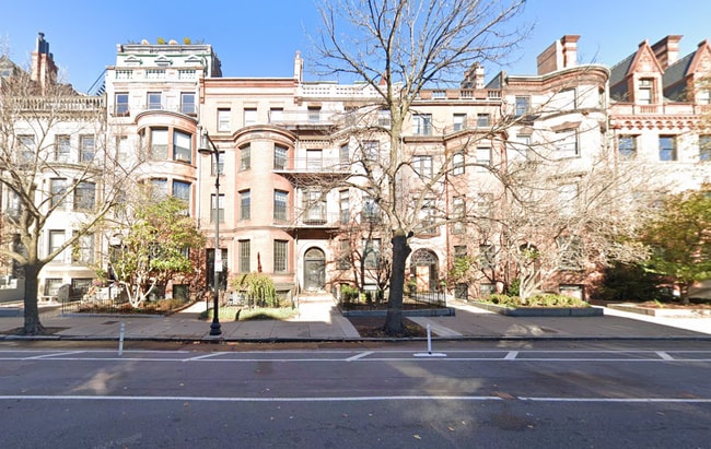 Building Photo - 453 Beacon St