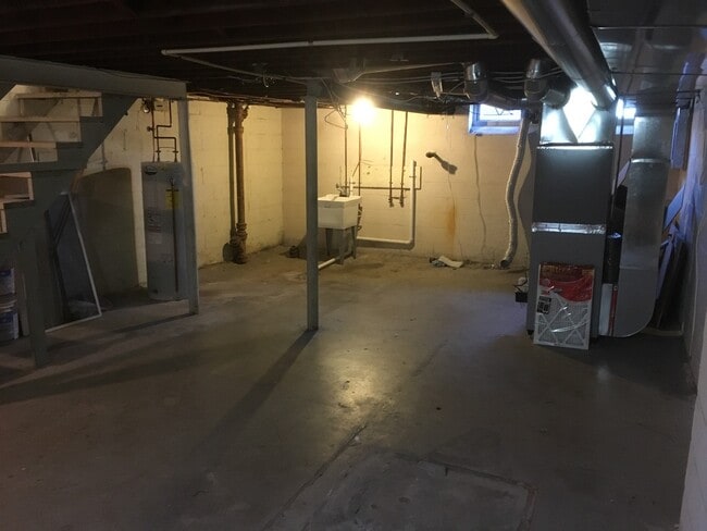 Building Photo - 1869 N Star Rd