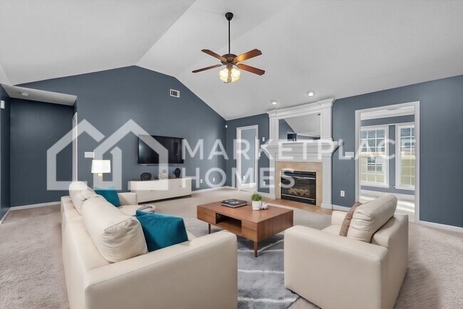 Building Photo - 312 Elbrus Way