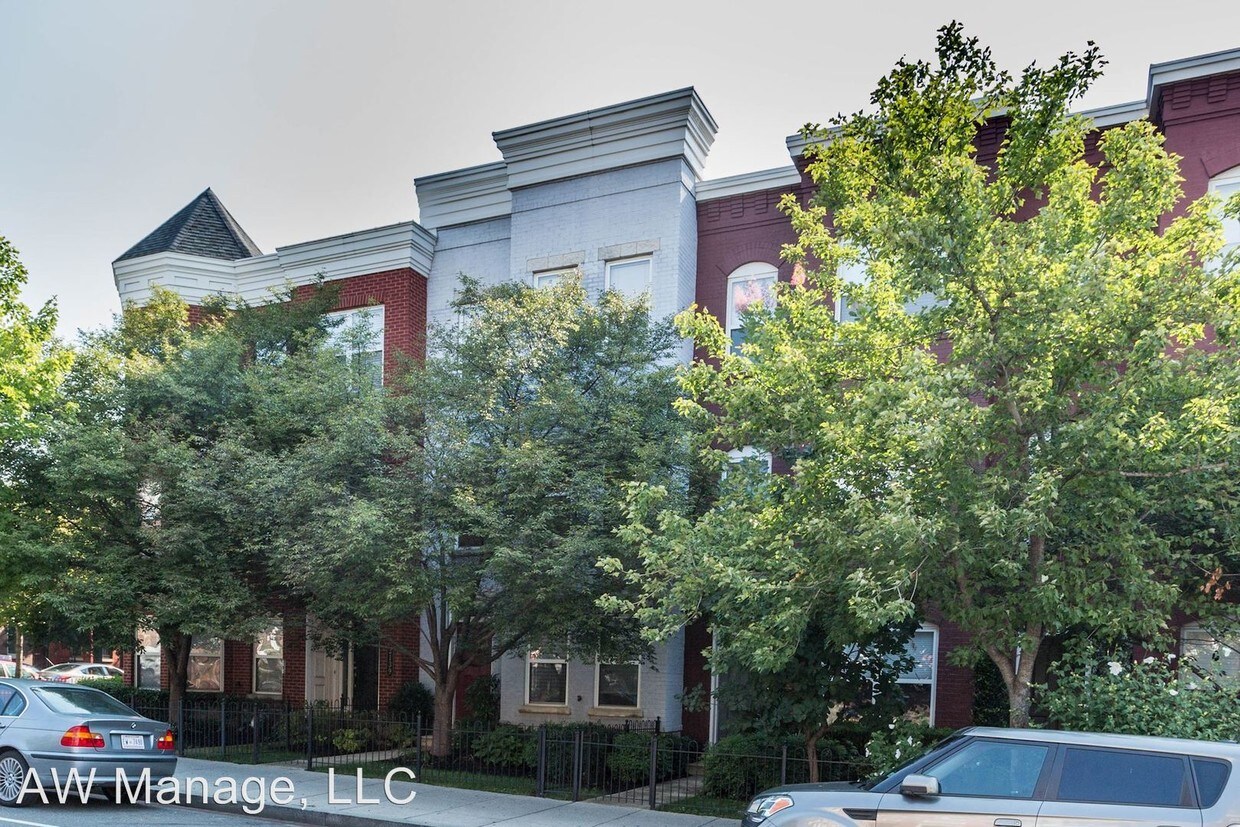 Foto principal - 2137 13th St NW