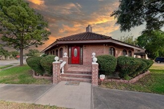 Building Photo - 6303 Lugary Dr