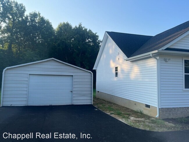Building Photo - 3 br, 2 bath House - 1125 E. Normandale Av...