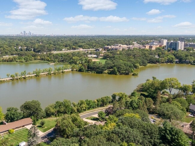 Foto del edificio - 4509 Laguna Dr