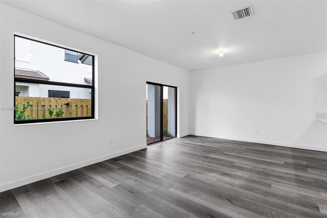 Foto del edificio - 3 br, 2.5 bath House - 260 SW 159th Ter