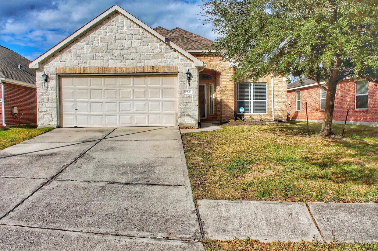 Foto principal - 1906 Midnight Ln