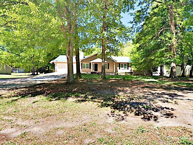 Building Photo - 35 Quail Ct
