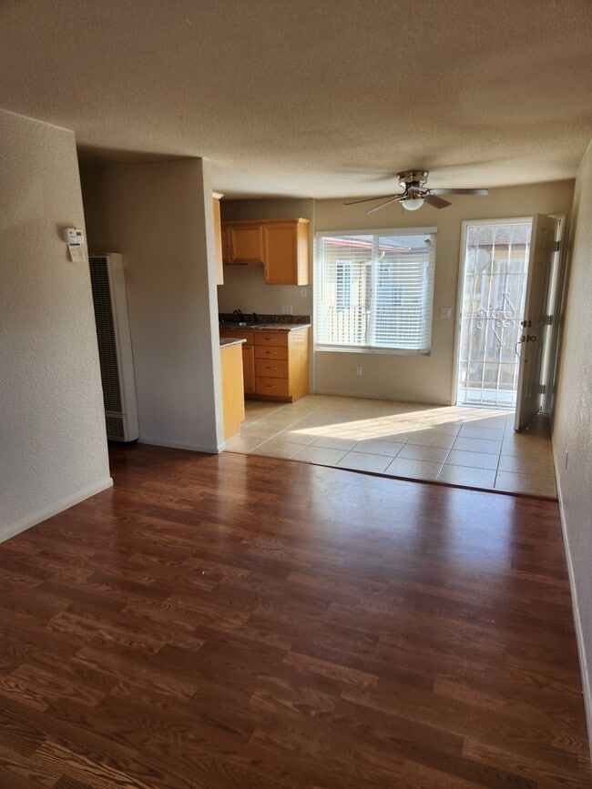 Foto del edificio - 311 Cottonwood Rd