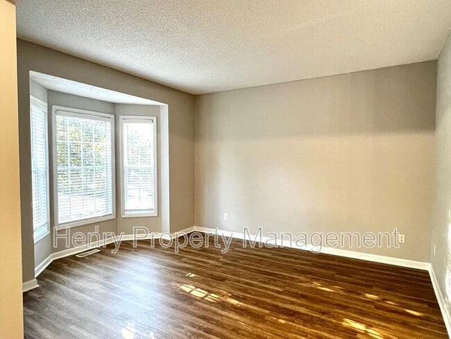 Building Photo - 612 Park York Ln