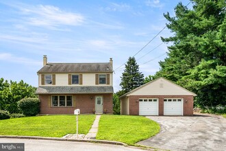 Building Photo - 1236 Ellis Cir