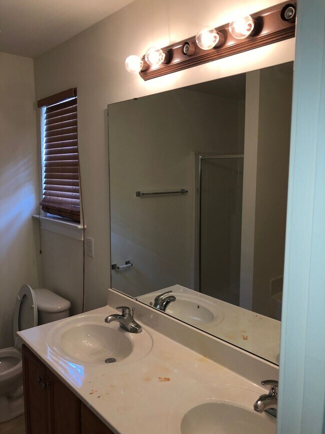 Foto del edificio - Lovely 3 bedroom town home in Recency Park