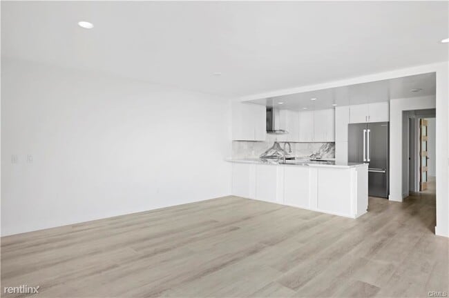 Building Photo - 2 br, 2 bath Condo - 3121 W Coast Hwy Apt 3C