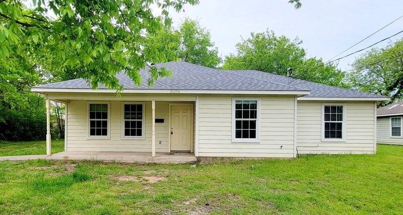 Primary Photo - 3406 Crockett St
