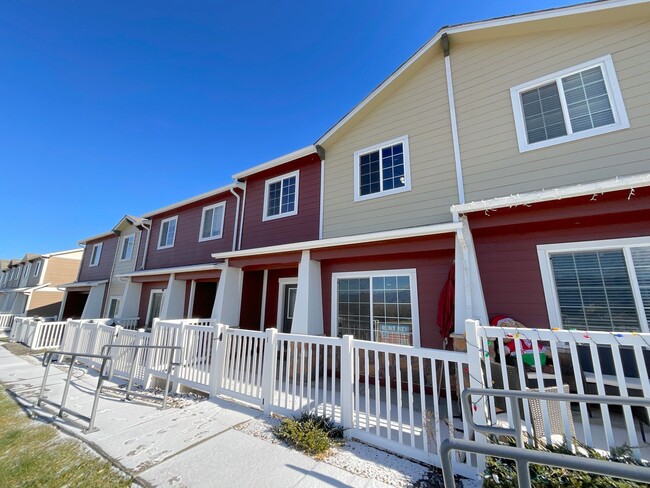 Foto del edificio - 3 Bedroom Townhome Available Near Hancock Expy & S Powers Blvd!