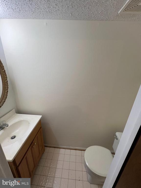 Building Photo - 5874 Jackson Oak Ct