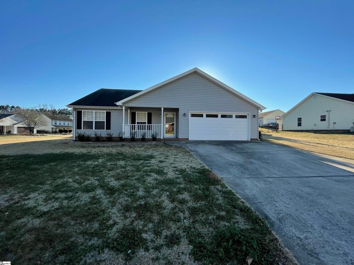 28 Sweetland Ct, Greenville, SC 29607 House for Rent in Greenville