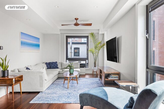 Building Photo - 225 Pacific St