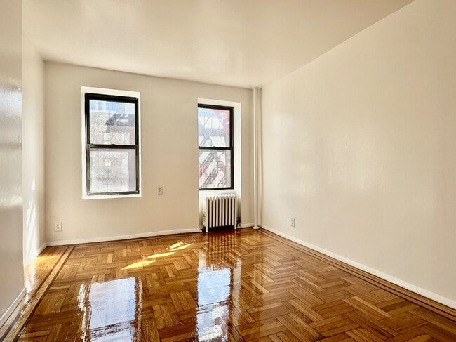 Building Photo - 1585 First Avenue