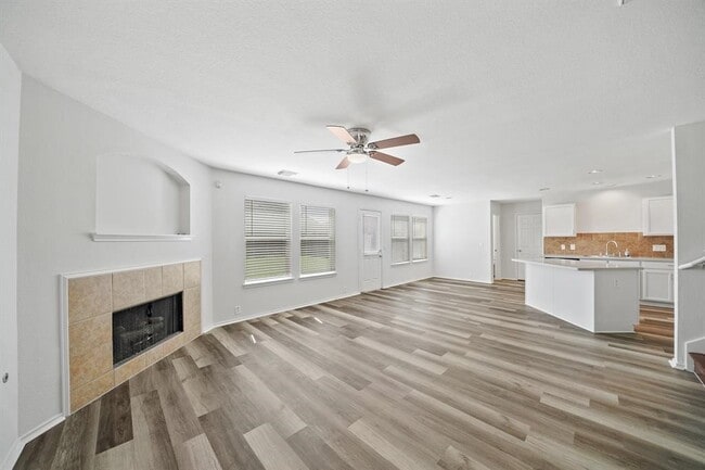 Building Photo - 5826 Kenwood