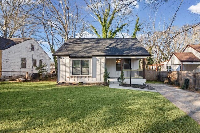 Foto del edificio - 1467 Ryan St SW