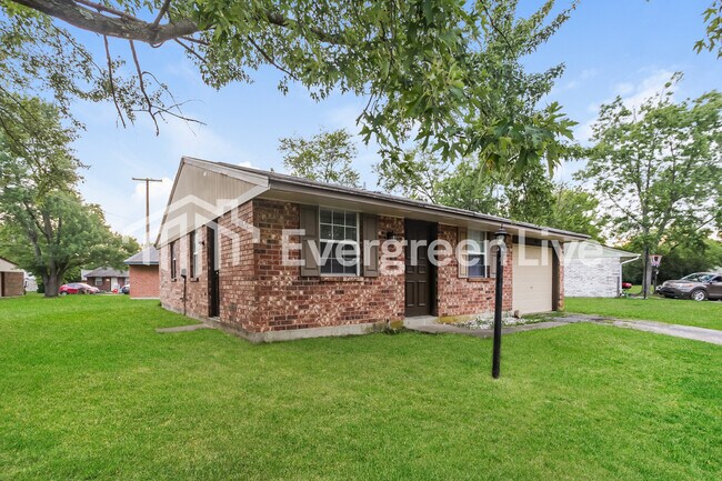 Foto del edificio - 7665 Pomeranian Dr